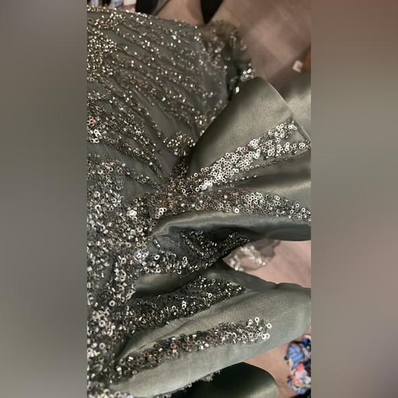 Couture dress - Picture 7 of 8